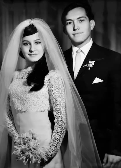 Eugenia y Rodolfo, padres de la doctora Walss-Bass, en el día de su boda - CORTESÍA DEL ARCHIVO FAMILIAR WALSS-BASS