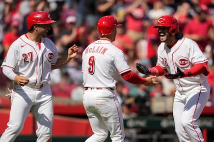 Eugenio Suárez pega jonrón de tres carreras y Rojos vencen tres a dos a Medias Rojas