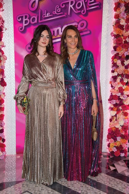 Eulalia de Orleans y Borbón y su madre, Antonella de Orleans-Borbón.