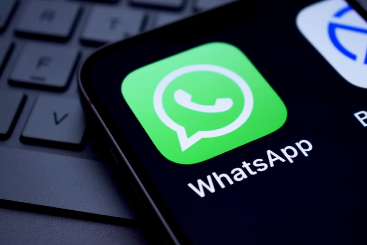Europa presiona a WhatsApp para que rehabilite las IA alternativas a Meta AI en el mensajero