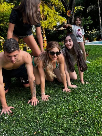 Eva Anderson compartió postales de su día en familia con sus hijos y la novia de su primogénito (Foto: Instagram @evangelinaanderson)