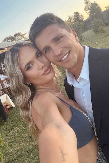 Eva Bargiela y Gianluca Simeone,
enamoradísimos, estuvieron entre los invitados.