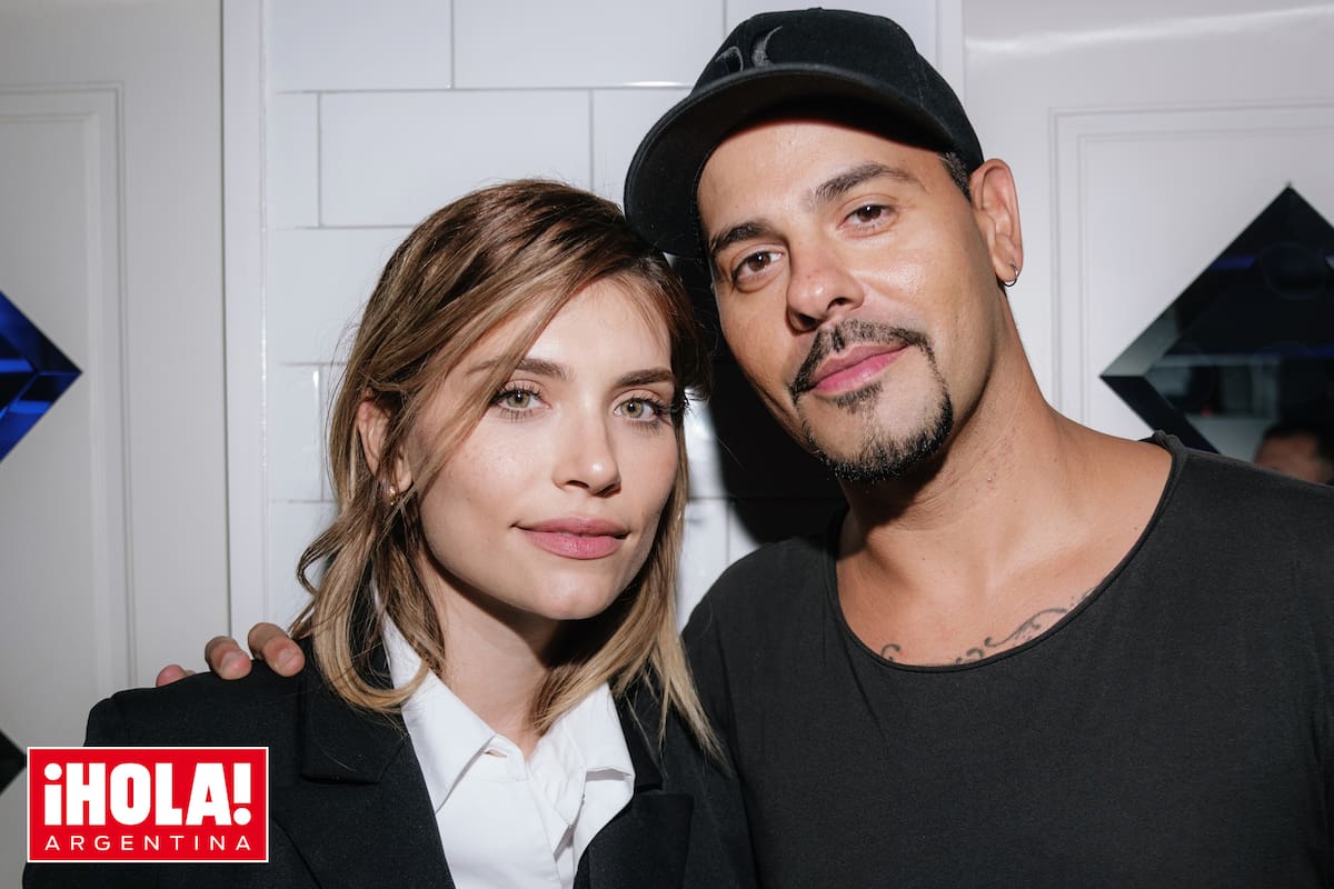 Eva De Dominici y Eduardo Cruz -cantante y compositor español- se conocieron en Los Ángeles en 2018 y tienen un hijo, Cairo, de 5 años.