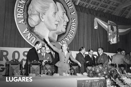 Eva Perón durante un acto de clausura de la Semana de la Minería