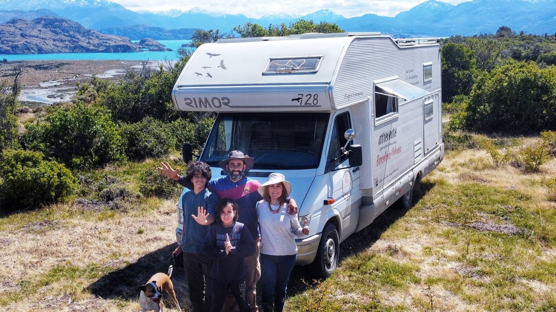 Eva y su familia viajando por el mundo