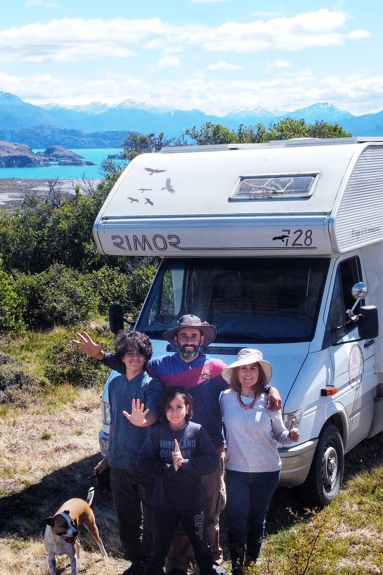Eva y su familia viajando por el mundo