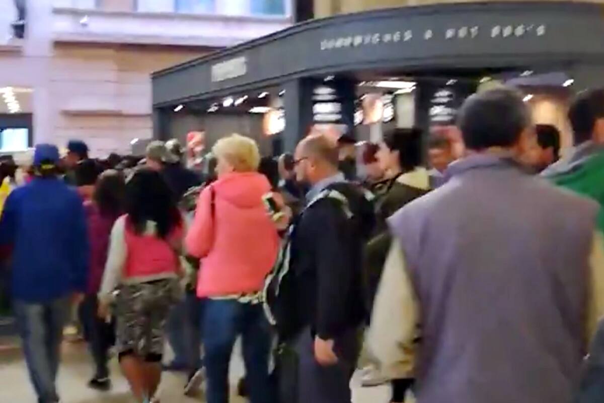 Evacuación en la estación Constitución
