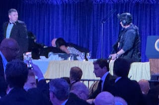 Evacuan a Trump por incidente de seguridad en cena de corresponsales en la Casa Blanca; no hay heridos