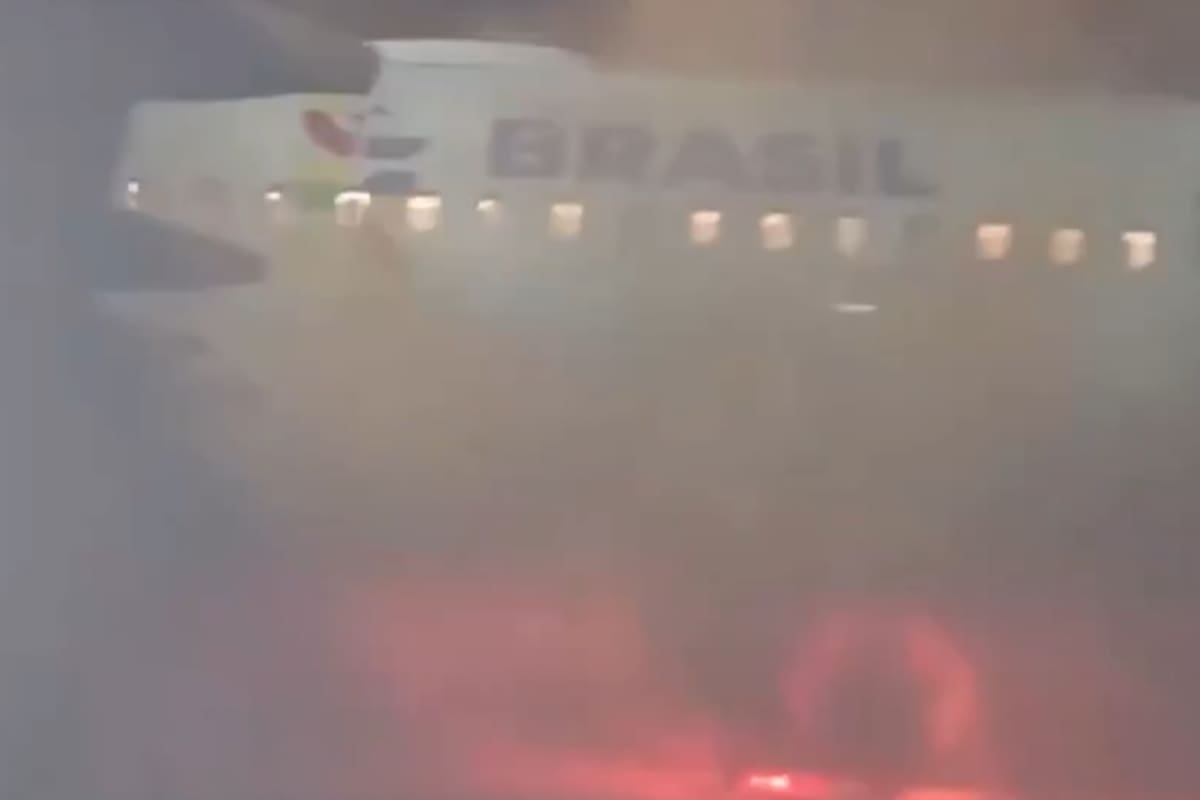 Evacúan un avión en Brasil por un incendio