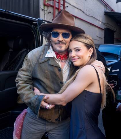Evangelina Anderson junto a Johnny Depp