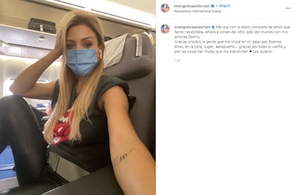 Evangelina Anderson publicó una foto luego de abordar su vuelo con destino a Alemania donde expresó su felicidad por los días que pasó en Buenos Aires (Crédito: Instagram/@EvangelinaAnderson)