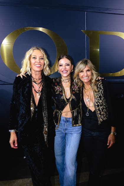Evangelina Anderson se acercó a felicitar a la dupla creativa.