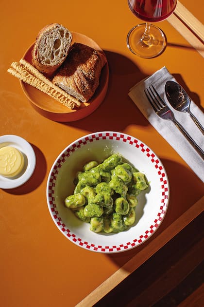 Ñoquis con pesto.