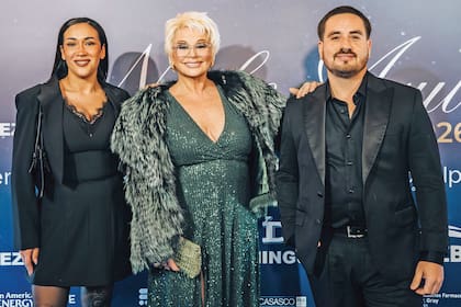 Evelyn Botto, Carmen Barbieri y Federico Bal