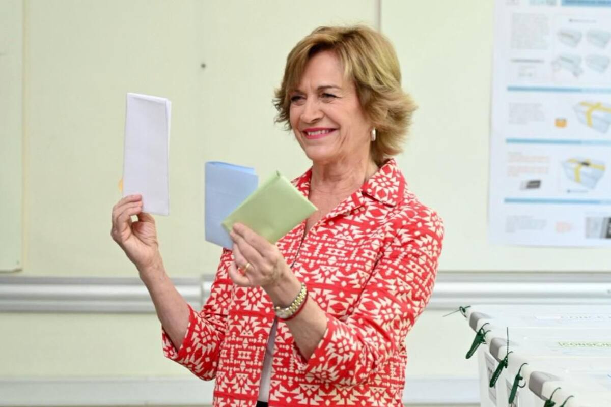 Evelyn Matthei es militante del partido tradicional de derecha Unión Demócrata Independiente