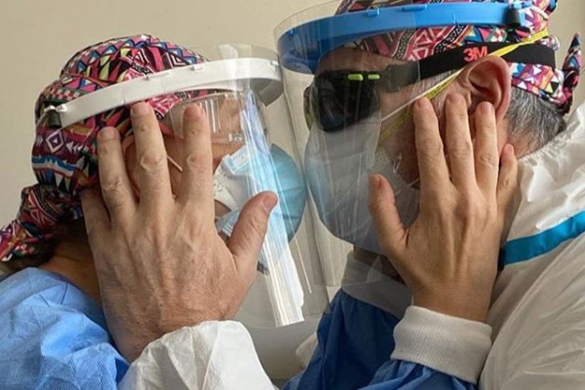 Evelyn Von Brocke y su marido, Juan Viaggio, dieron positivo en coronavirus y están aislados mientras transitan la enfermedad