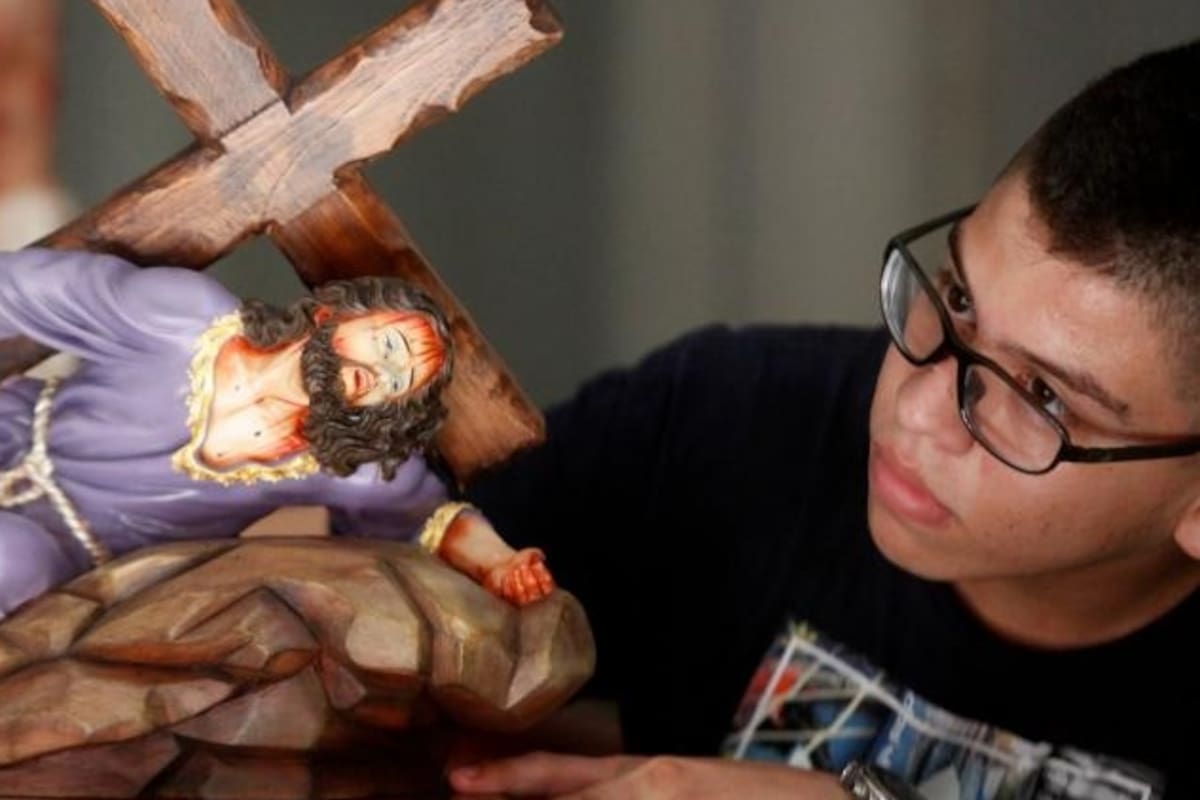 Eventos como la crucifixión de Jesucristo pueden suscitar preguntas e inquietudes en los niños que deben ser resueltas