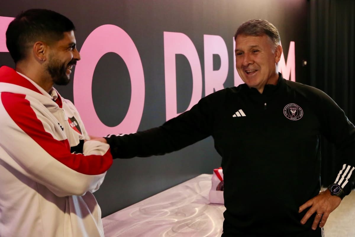 Ever Banega junto a Gerardo Martino, en la previa del amistoso en el que Newell's visitará a Inter Miami