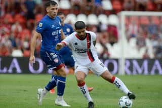 Newell's es una máquina: algo de ballet para uno de los mejores goles del campeonato... y el blooper del arquero