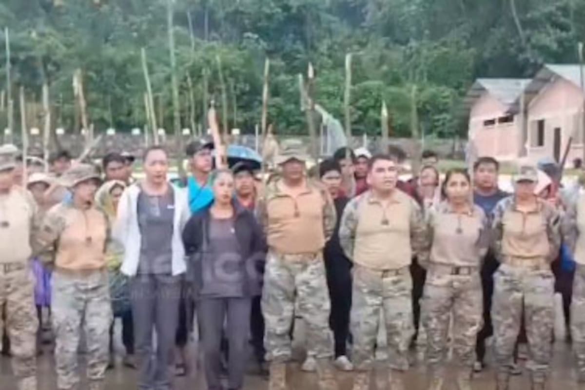 Evistas invaden un regimiento del Trópico y toman como rehenes a militares