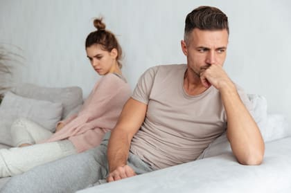 Evitar las peleas de forma constante puede generar malestar emocional con el tiempo (Foto: Freepik)