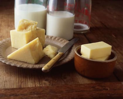 Evitar los lácteos y otros alimentos ricos en calcio puede ayudar a prevenir la formación de cálculos