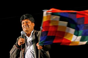 Evo Morales durante una celebración de su partido político
