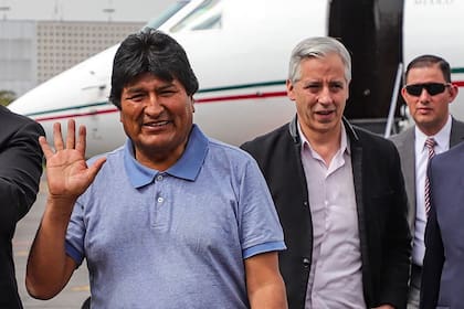 Morales anunció su renuncia este domingo en una declaración televisada junto a su vicepresidente y luego se fue a México