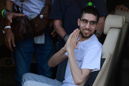 Evyatar David llega al centro médico para ser examinado
