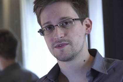 El exespía estadounidense Edward Snowden encontró refugio en la Rusia de Vladimir Putin