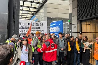 Exempleados de Flybondi reclamaron hoy por los despidos y las indemnizaciones no pagadas