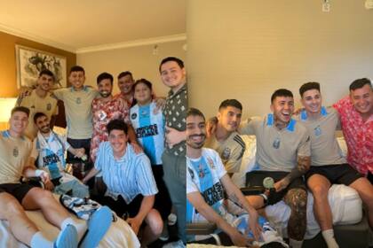 Exequiel Palacios, Enzo Fernández y Julián Álvarez se reunieron con el grupo de fans Messias 305 (Foto: Captura de video / Instagram @messias305)