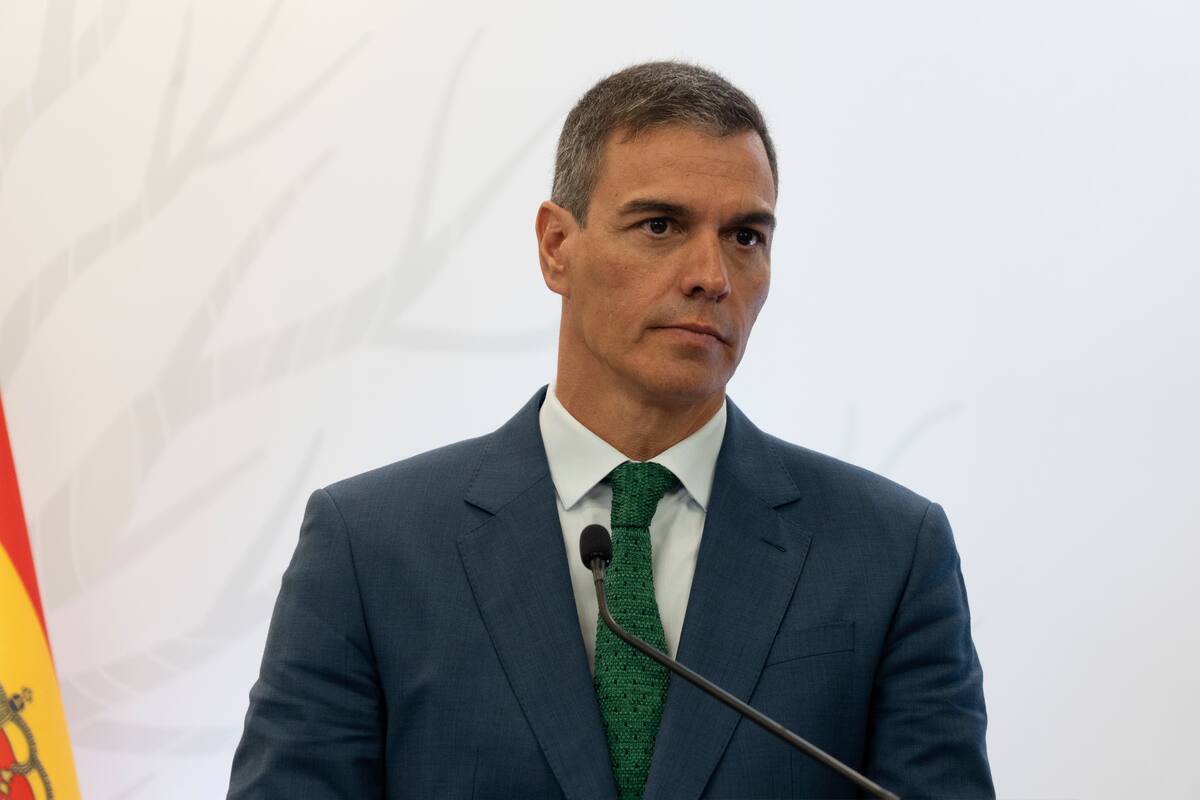 Exigen al presidente del gobierno de España, Pedro Sánchez, dar explicaciones por un escandaloso caso de corrupción que lo involucraría