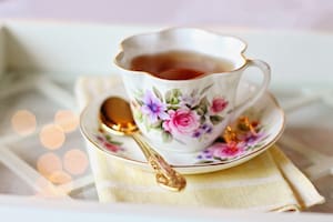 Existe un té que es beneficioso tomarlo antes de ir a dormir por sus propiedades relajantes