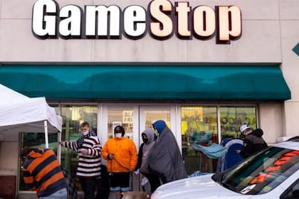Existe una batalla en Wall Street y en el centro de ella está Gamestop, un minorista de venta de videojuegos