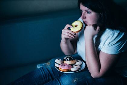 Existe una compulsión a comer en enormes cantidades, incluso sin hambre