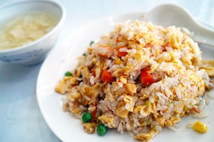 Existe una manera correcta de consumir arroz sin que este pueda llegar a engordarlo o dañar la dieta alimenticia (Foto de carácter ilustrativo: PIXABAY)