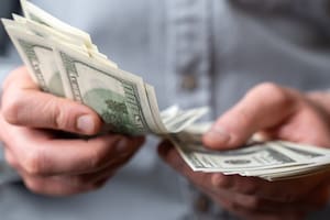 Existen 14 restricciones para poder acceder al dólar ahorro