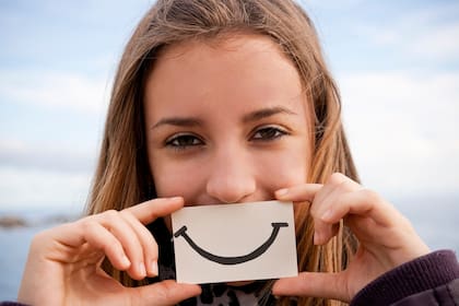 Existen algunas claves para soltar el pasado y potenciar el crecimiento personal (Foto Canva)