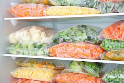 Existen alimentos como algunas verduras y frutas que al congelarse perderán sus beneficios nutricionales