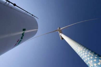 Existen electrolizadores convencionales para convertir las energías renovables en hidrógeno, pero Mulder espera que el "battolyser" pueda hacer esto de manera más eficiente y económica