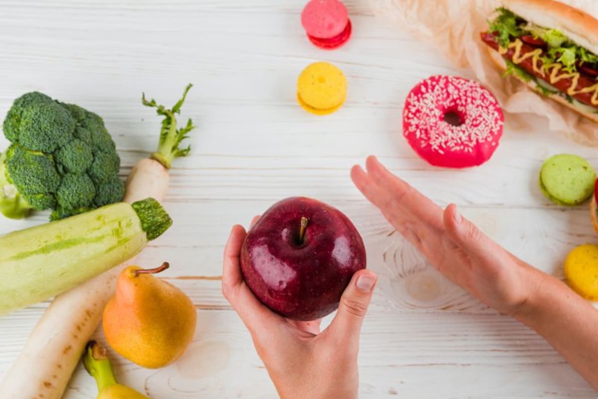 Existen gran cantidad de alimentos que de forma natural ayudan a eliminar los líquidos acumulados en el organismo