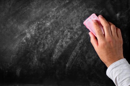 Existen herramientas que facilitan la eliminación de cuentas, mientras que los buscadores tienen sus propios formularios