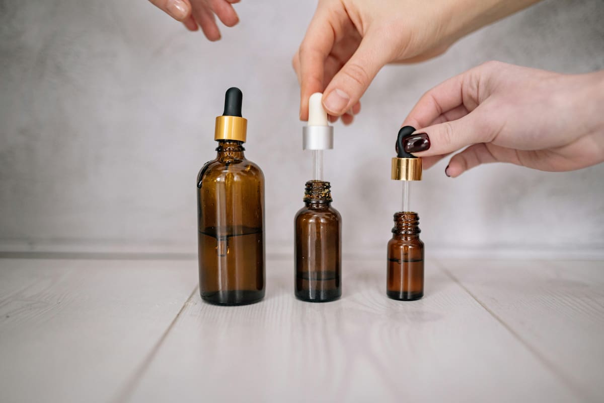 Existen siete aceites esenciales capaces de fortalecer la memoria. Descubrí cuáles son