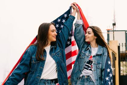 Existen tres acciones que obstaculizan la naturalización estadounidense por buen carácter moral