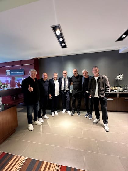 Exjugadores de la Argentina estuvieron junto a Gianni Infantino