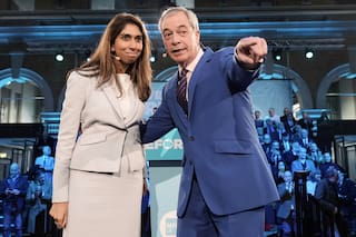 Exministra británica se suma al partido Reform UK de extrema derecha de Nigel Farage
