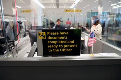 Expertos alertan sobre los riesgos de viajar fuera de Estados Unidos con el Estatus de Protección Temporal