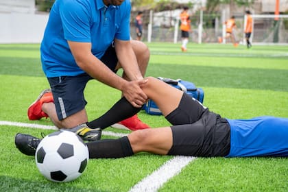 Expertos aseguran que la práctica del yoga no solo mejora el rendimiento físico en otros deportes, sino que puede contribuir a sanar heridas y lesiones