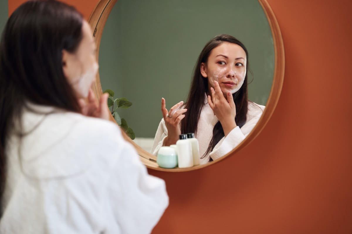 Expertos en belleza recomiendan el uso de mascarillas naturales como alternativa sencilla y accesible para mantener la piel hidratada y nutrida
